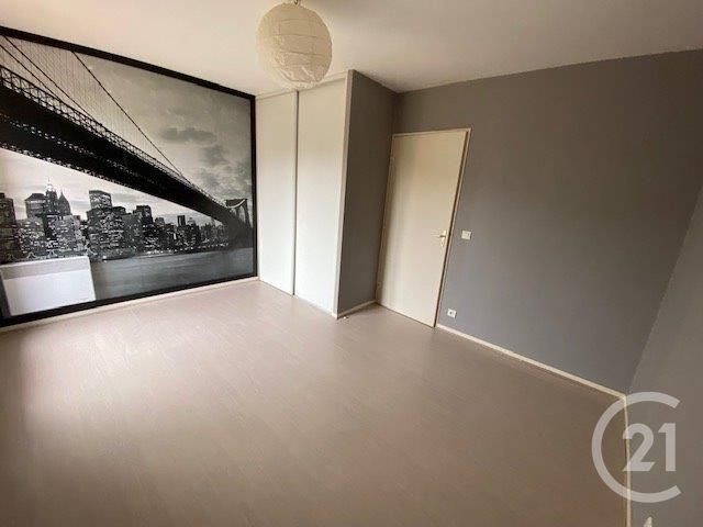 Appartement Duplex à vendre - 3 pièces - 72,93 m2 - Maintenon - 28 - CENTRE
