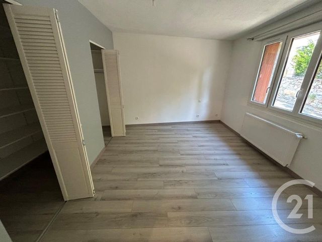Appartement F3 à vendre - 3 pièces - 89 m2 - Epernon - 28 - CENTRE