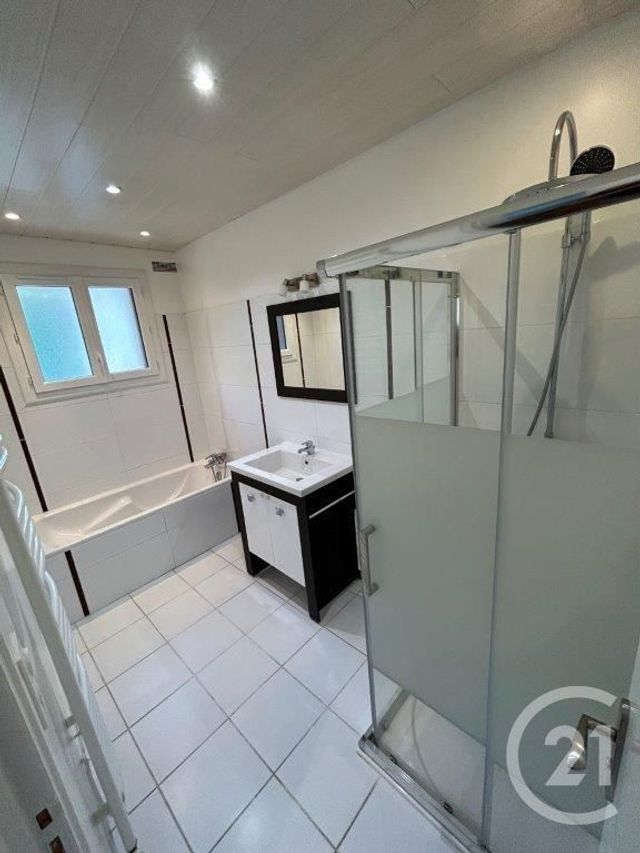 Appartement F3 à vendre - 3 pièces - 89 m2 - Epernon - 28 - CENTRE