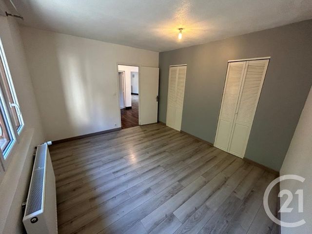 Appartement F3 à vendre - 3 pièces - 89 m2 - Epernon - 28 - CENTRE