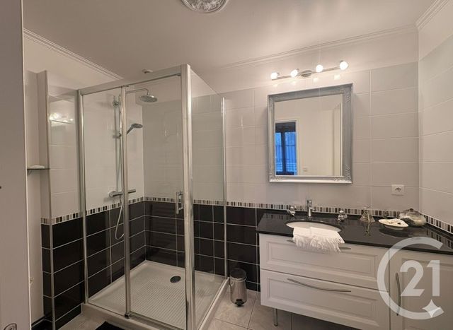 Maison à vendre - 7 pièces - 167 m2 - Epernon - 28 - CENTRE