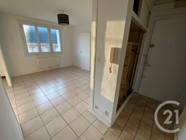 Appartement F3 à vendre - 3 pièces - 46 m2 - Epernon - 28 - CENTRE