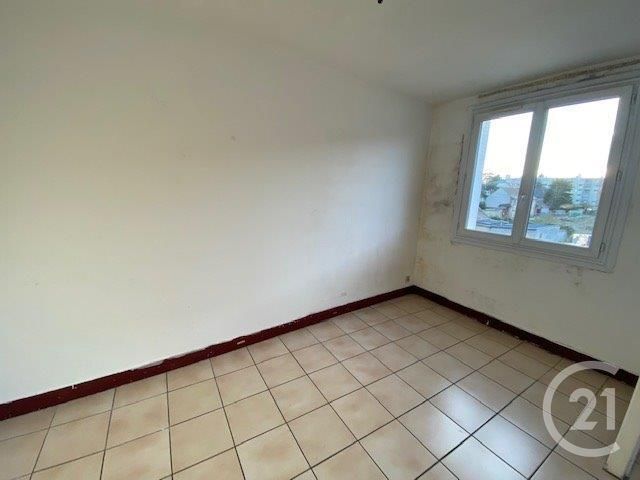 Appartement F3 à vendre - 3 pièces - 46 m2 - Epernon - 28 - CENTRE