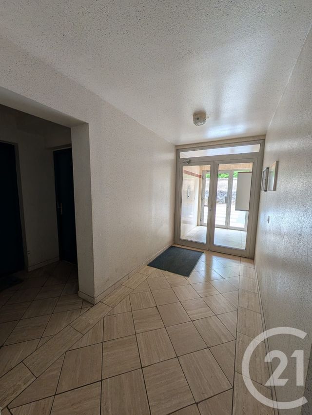 Appartement F4 &agrave; vendre - 4 pi&egrave;ces - 72,98 m2 - Epernon - 28 - CENTRE