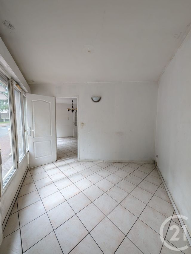 Appartement F4 &agrave; vendre - 4 pi&egrave;ces - 72,98 m2 - Epernon - 28 - CENTRE