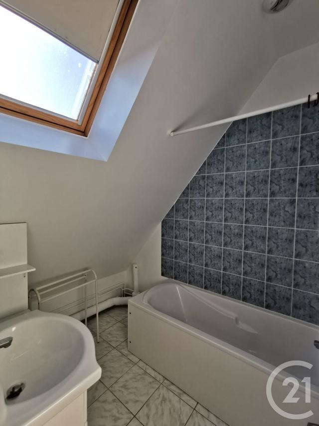 Appartement F3 à vendre - 3 pièces - 58,75 m2 - Epernon - 28 - CENTRE