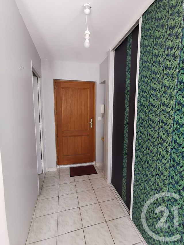 Appartement F3 à vendre - 3 pièces - 58,75 m2 - Epernon - 28 - CENTRE