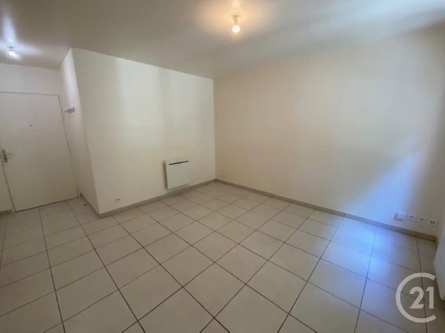 Appartement F2 à vendre - 2 pièces - 40,23 m2 - Epernon - 28 - CENTRE