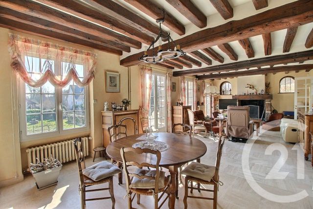 Maison à vendre - 8 pièces - 230 m2 - Lormaye - 28 - CENTRE