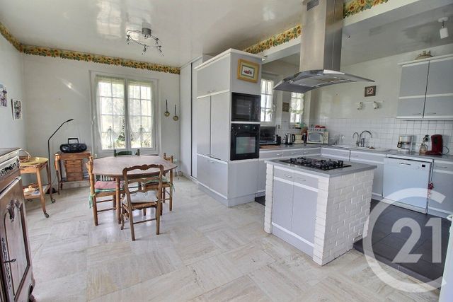 Maison à vendre - 8 pièces - 230 m2 - Lormaye - 28 - CENTRE