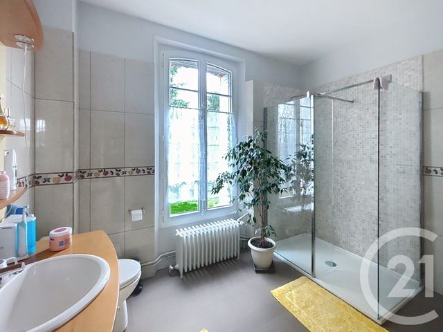 Maison &agrave; vendre - 10 pi&egrave;ces - 226 m2 - Maintenon - 28 - CENTRE