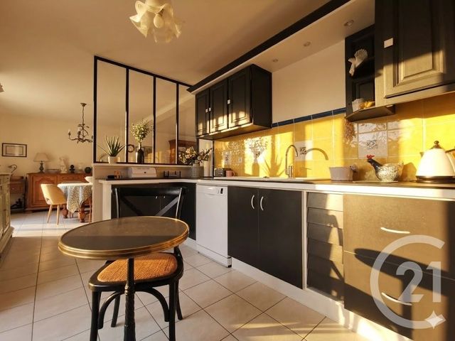 Maison &agrave; vendre - 7 pi&egrave;ces - 123 m2 - Epernon - 28 - CENTRE