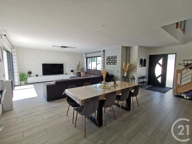 Maison à vendre - 7 pièces - 171 m2 - Epernon - 28 - CENTRE