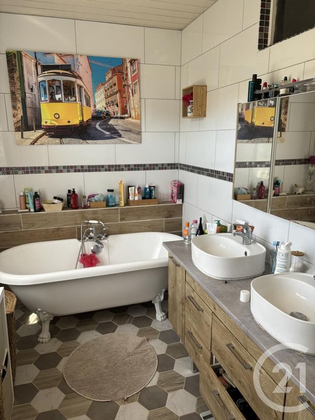 Maison à vendre - 7 pièces - 142 m2 - Lormaye - 28 - CENTRE