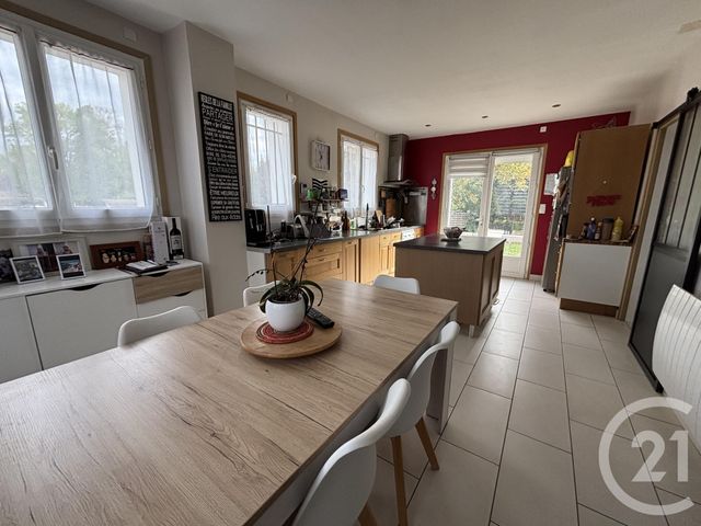 Maison à vendre - 7 pièces - 142 m2 - Lormaye - 28 - CENTRE