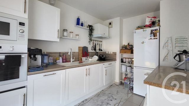 Appartement F3 à vendre - 3 pièces - 76,05 m2 - Epernon - 28 - CENTRE