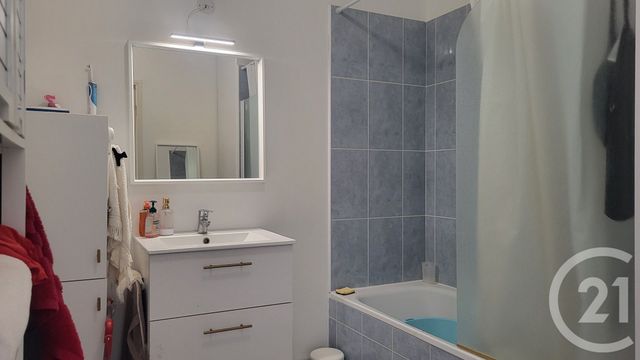 Appartement F3 à vendre - 3 pièces - 76,05 m2 - Epernon - 28 - CENTRE
