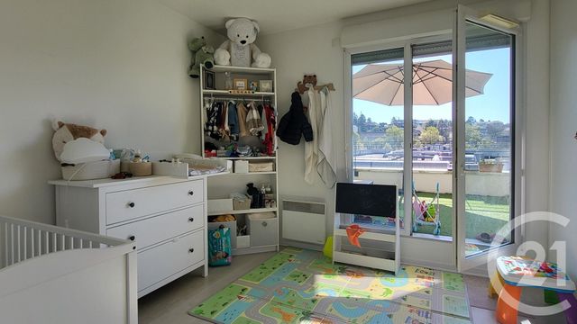 Appartement F3 à vendre - 3 pièces - 76,05 m2 - Epernon - 28 - CENTRE