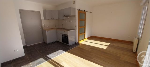 Appartement Studio à vendre - 1 pièce - 25,62 m2 - Epernon - 28 - CENTRE