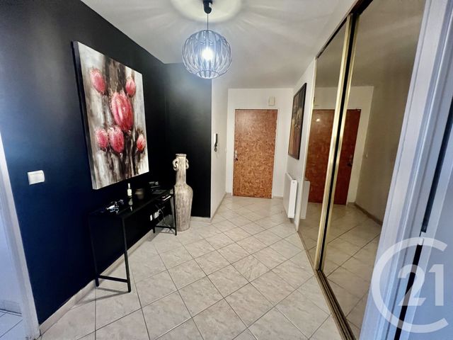 Appartement F6 à vendre - 6 pièces - 180,65 m2 - Epernon - 28 - CENTRE