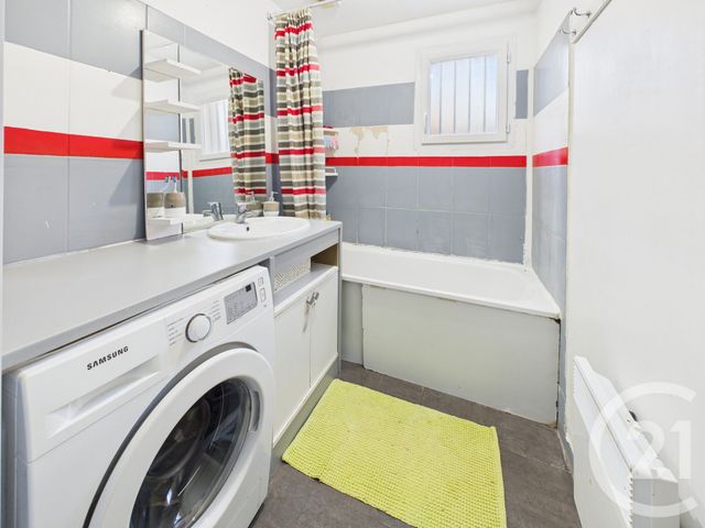 Maison à vendre - 5 pièces - 87 m2 - Nogent Le Roi - 28 - CENTRE