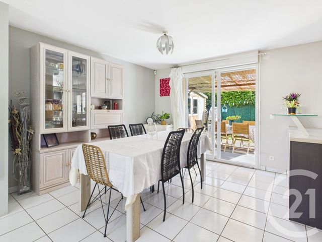 Maison à vendre - 5 pièces - 87 m2 - Nogent Le Roi - 28 - CENTRE