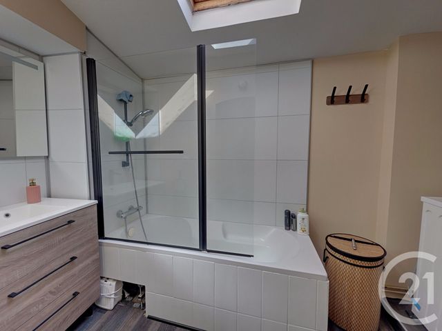 Appartement F4 &agrave; vendre - 4 pi&egrave;ces - 105,52 m2 - Maintenon - 28 - CENTRE