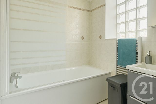 Appartement F1 à vendre - 1 pièce - 26,60 m2 - Epernon - 28 - CENTRE