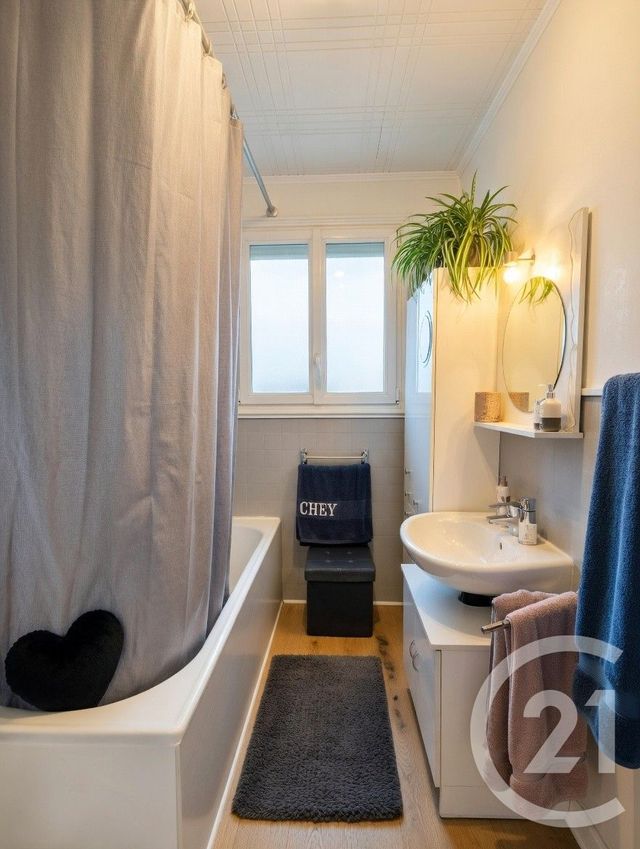 Maison &agrave; vendre - 8 pi&egrave;ces - 137 m2 - Epernon - 28 - CENTRE