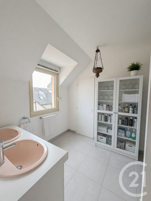 Maison &agrave; vendre - 7 pi&egrave;ces - 206,17 m2 - Epernon - 28 - CENTRE