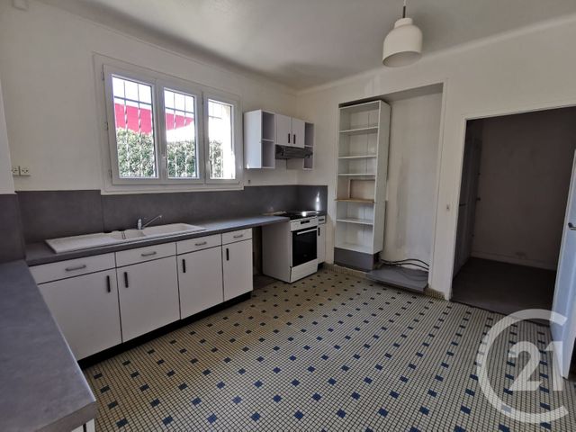 Maison &agrave; vendre - 11 pi&egrave;ces - 218 m2 - Maintenon - 28 - CENTRE