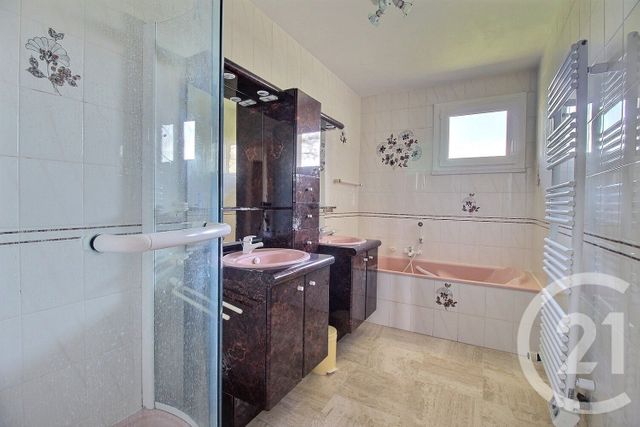 Maison &agrave; vendre - 8 pi&egrave;ces - 174,21 m2 - Nogent Le Roi - 28 - CENTRE