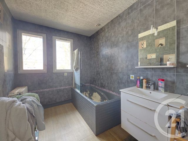 Maison &agrave; vendre - 6 pi&egrave;ces - 136 m2 - Maintenon - 28 - CENTRE