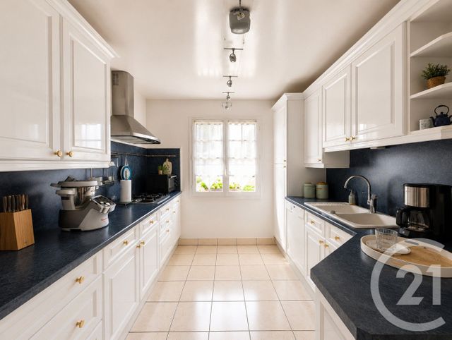 Maison &agrave; vendre - 7 pi&egrave;ces - 155 m2 - Epernon - 28 - CENTRE