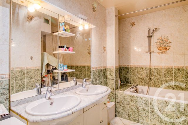 Appartement F5 &agrave; vendre - 5 pi&egrave;ces - 100,79 m2 - Ermont - 95 - ILE-DE-FRANCE