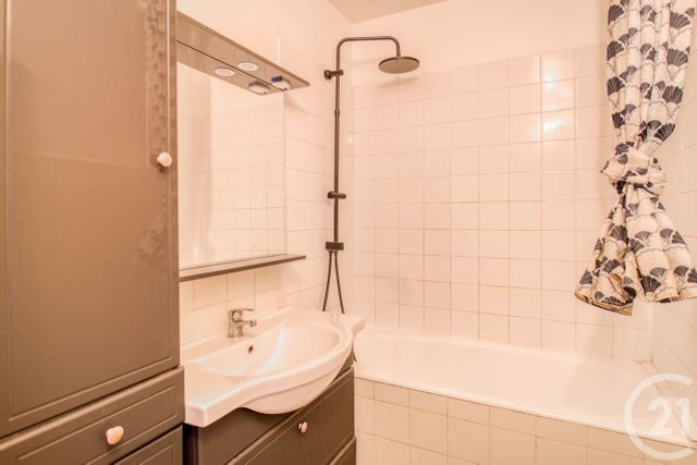 Appartement F3 &agrave; vendre - 3 pi&egrave;ces - 71 m2 - Ermont - 95 - ILE-DE-FRANCE