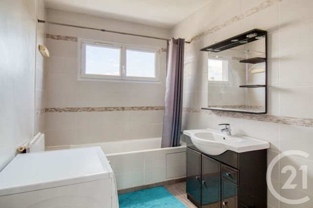 Appartement F4 à vendre - 4 pièces - 87,05 m2 - Ermont - 95 - ILE-DE-FRANCE