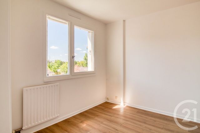 Appartement F4 à vendre - 4 pièces - 82,52 m2 - Ermont - 95 - ILE-DE-FRANCE