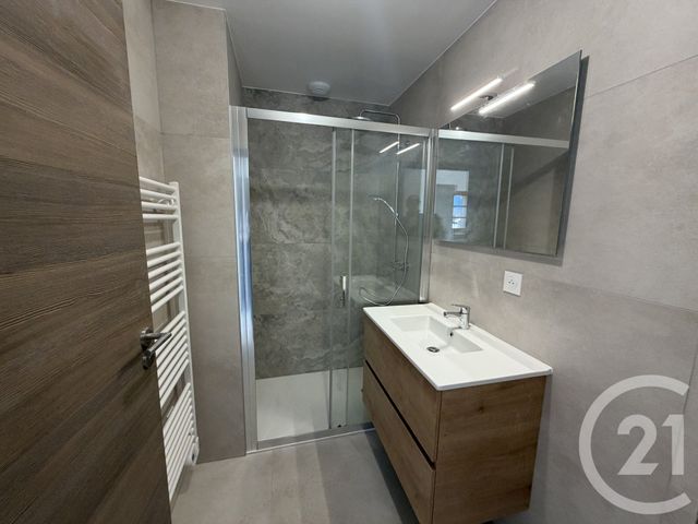 Appartement T3 &agrave; louer - 3 pi&egrave;ces - 46,55 m2 - Taninges - 74 - RHONE-ALPES