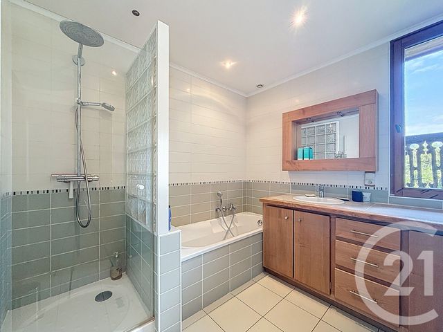 Maison à vendre - 7 pièces - 246,08 m2 - Taninges - 74 - RHONE-ALPES