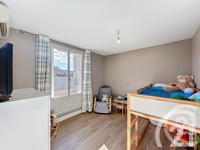 Appartement F3 à vendre - 4 pièces - 72,99 m2 - Cavaillon - 84 - PROVENCE-ALPES-COTE-D-AZUR