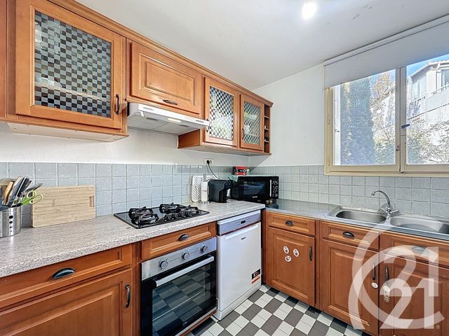 Appartement F3 à vendre - 4 pièces - 72,99 m2 - Cavaillon - 84 - PROVENCE-ALPES-COTE-D-AZUR