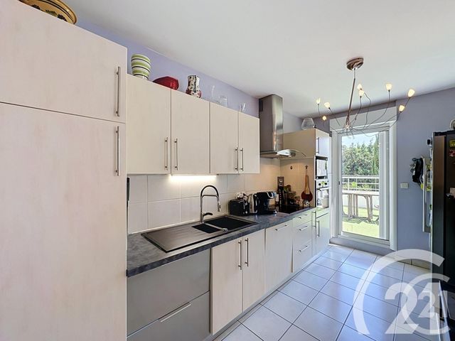 Appartement F4 &agrave; vendre - 4 pi&egrave;ces - 85,93 m2 - Cavaillon - 84 - PROVENCE-ALPES-COTE-D-AZUR