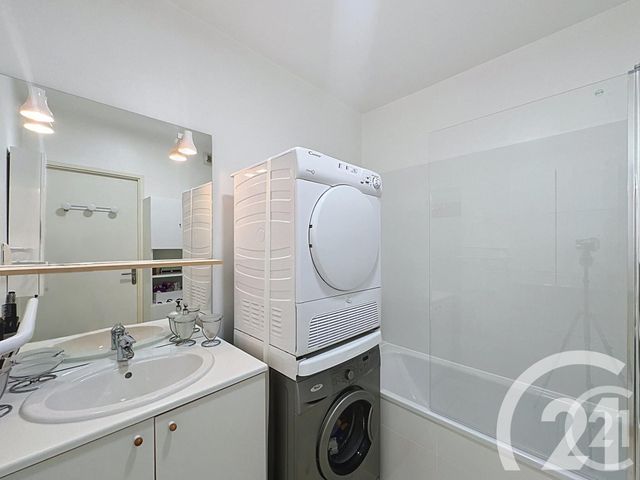 Appartement F4 &agrave; vendre - 4 pi&egrave;ces - 85,93 m2 - Cavaillon - 84 - PROVENCE-ALPES-COTE-D-AZUR