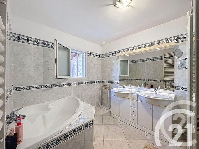 Maison à vendre - 5 pièces - 128,85 m2 - Maubec - 84 - PROVENCE-ALPES-COTE-D-AZUR