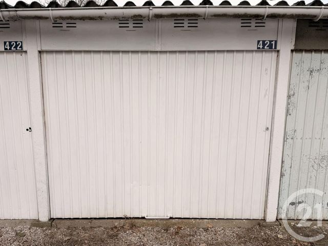 parking - HELLEMMES LILLE - 59