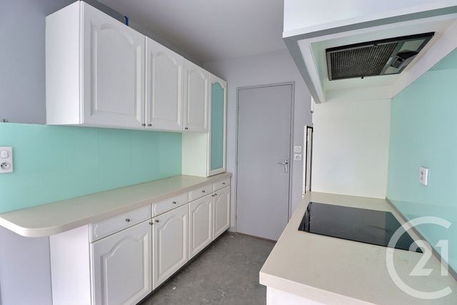 Appartement F3 &agrave; louer - 3 pi&egrave;ces - 99,32 m2 - Loos - 59 - NORD-PAS-DE-CALAIS