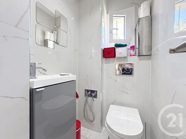 Appartement F3 &agrave; vendre - 4 pi&egrave;ces - 76,72 m2 - Antibes - 06 - PROVENCE-ALPES-COTE-D-AZUR