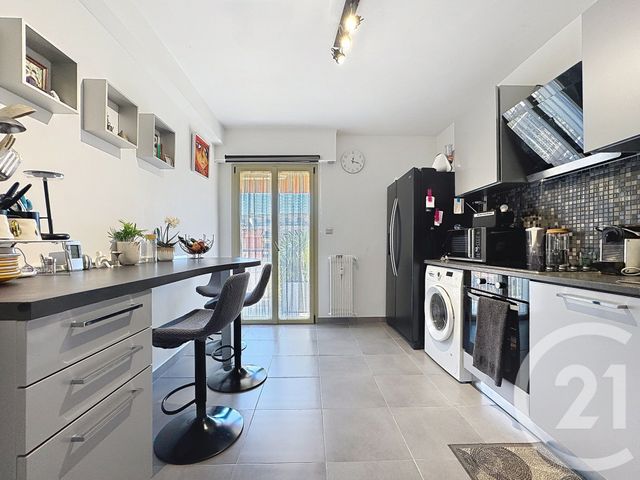 Appartement F3 &agrave; vendre - 4 pi&egrave;ces - 76,72 m2 - Antibes - 06 - PROVENCE-ALPES-COTE-D-AZUR