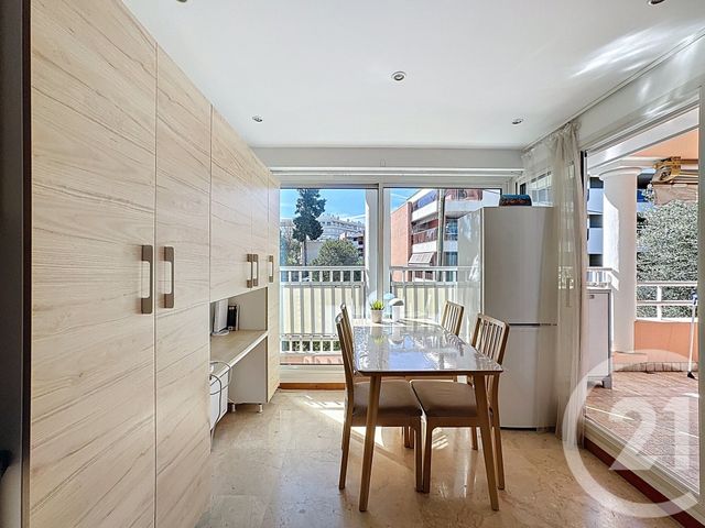 Appartement F3 &agrave; vendre - 3 pi&egrave;ces - 76,63 m2 - Antibes - 06 - PROVENCE-ALPES-COTE-D-AZUR